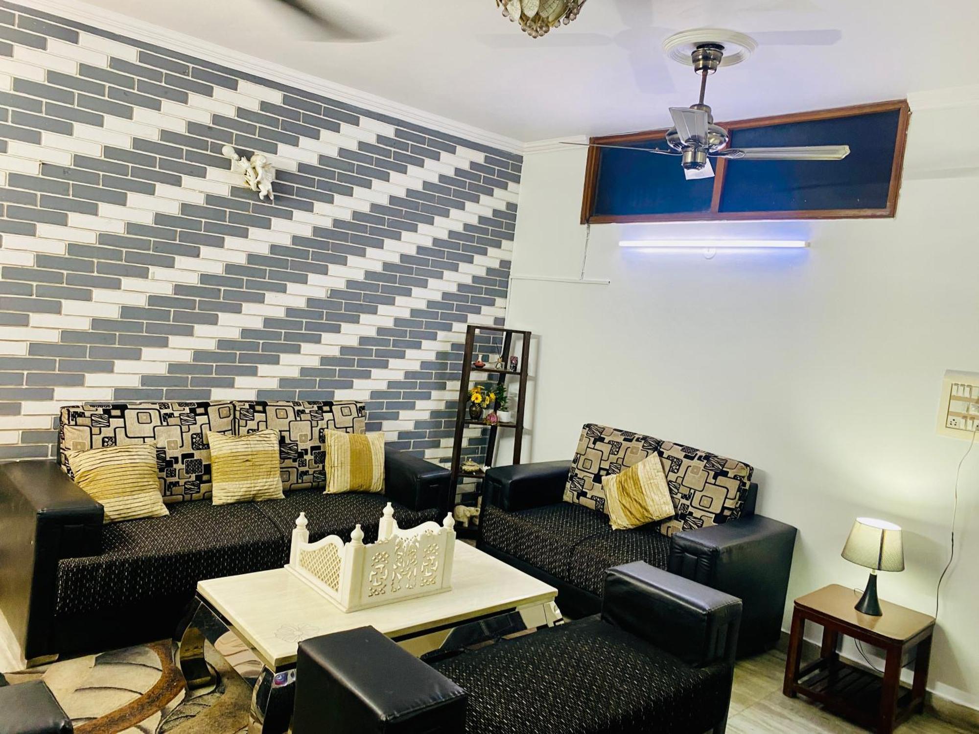 2bhk Flat New Delhi
